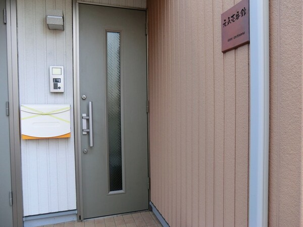 玄関(落ち着いた玄関です)