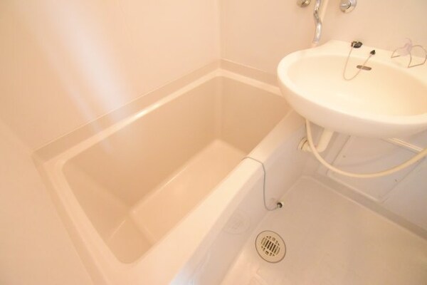 浴室(※別部屋参考画像です。)