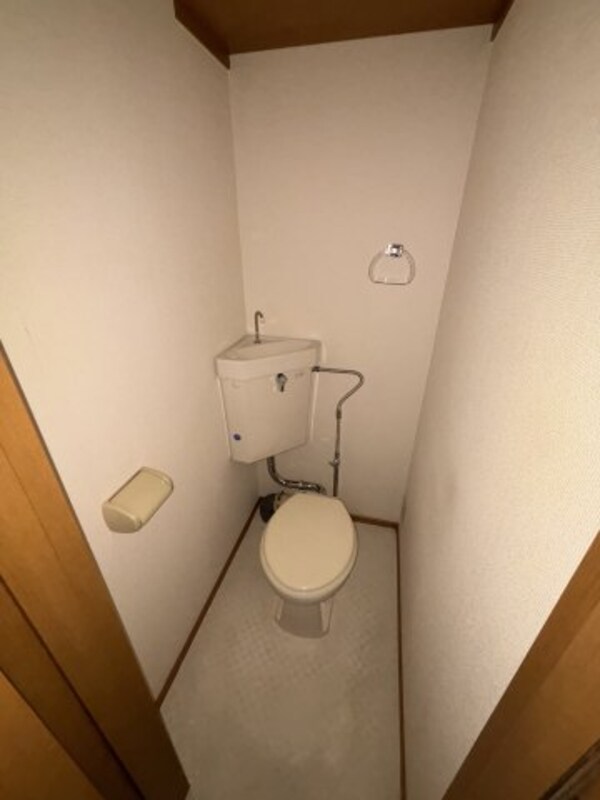トイレ(※別部屋参考画像です。)