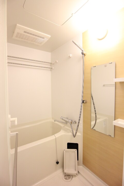 物件内観写真4　(お風呂で日々の疲れを落としましょう)