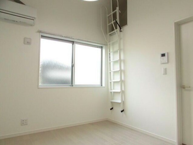 物件内観写真2　(同物件別部屋参考写真です。)