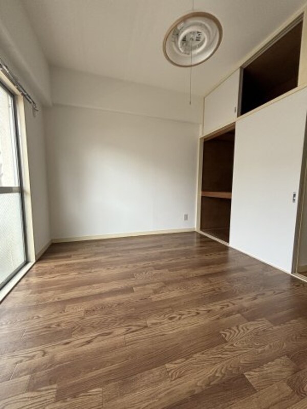 居室(※別部屋参考画像です。)