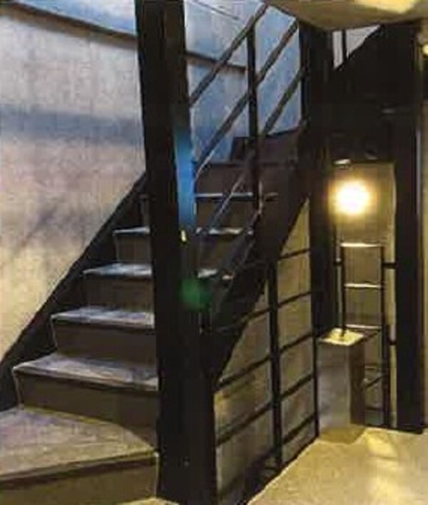 建物設備(建物内階段イメージ（鉄骨手摺）)
