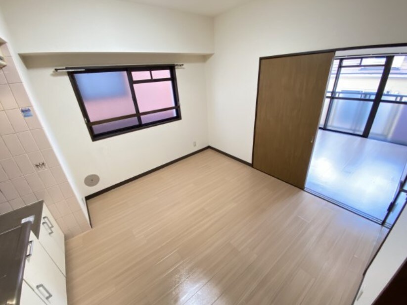 物件内観写真3　(同物件別部屋参考写真です。)