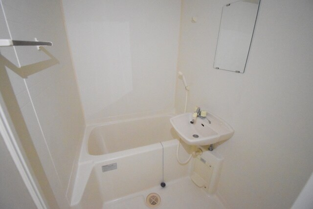 物件内観写真5　(※別室参考写真)