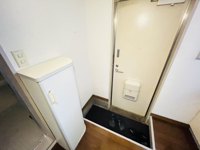 物件内観写真11　(別室参考写真（反転の可能性有）)