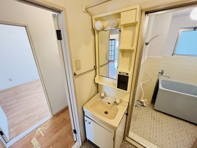 物件内観写真8　(別部屋参考写真になります。)