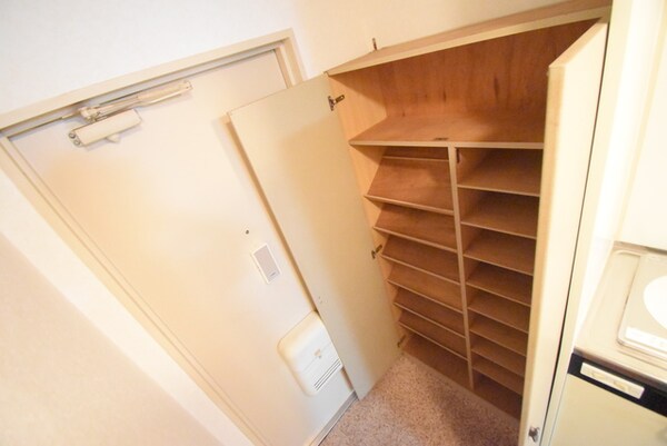 収納(※別室参考写真)