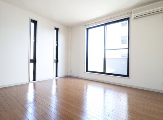 物件内観写真2　(※他部屋参照※)