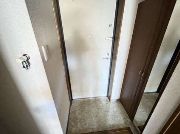 玄関(※別部屋参考写真※)