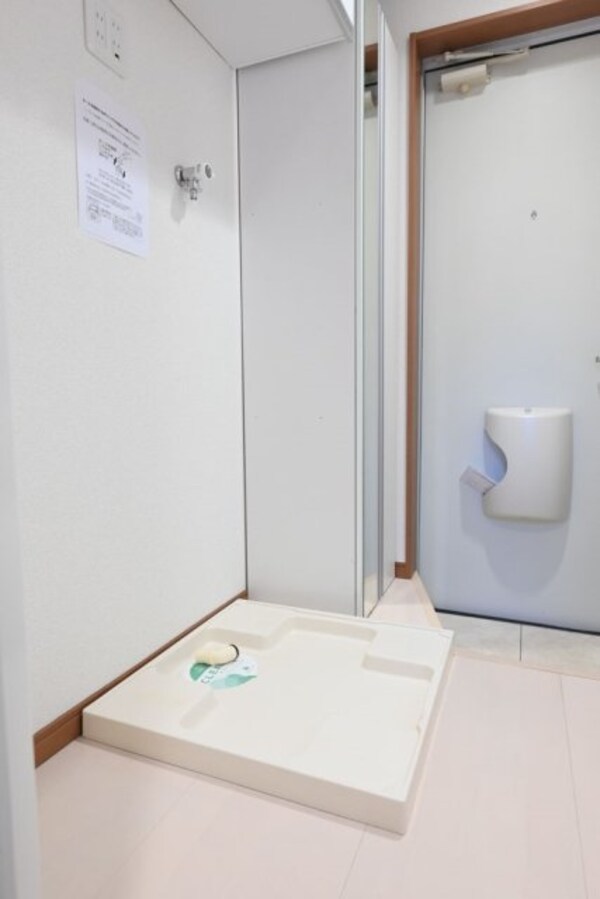建物設備(室内洗濯機置場)