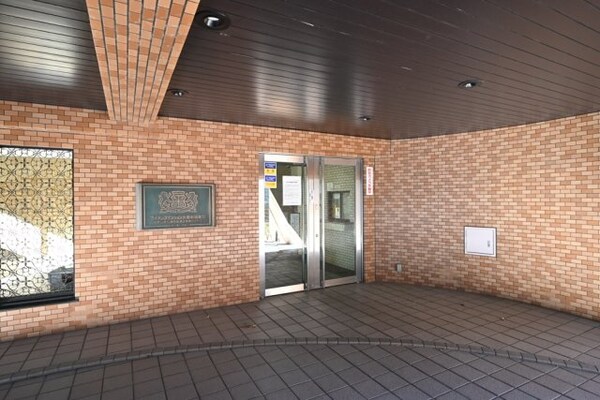 エントランス(建物の内部です)
