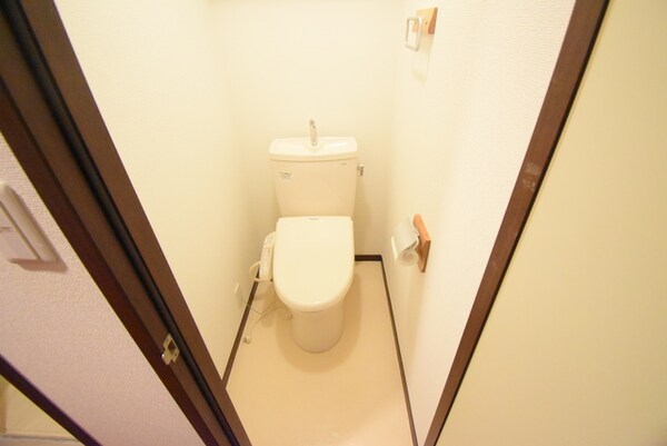 トイレ(同物件別部屋参考写真です。)