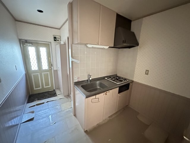 物件内観写真4　(※リフォーム前)