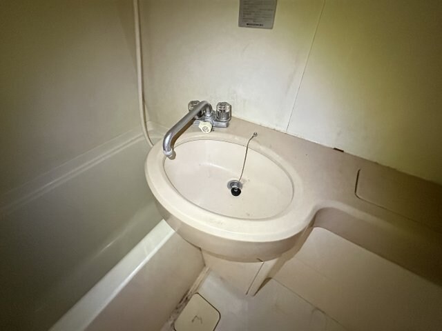 物件内観写真8　(※リフォーム前)