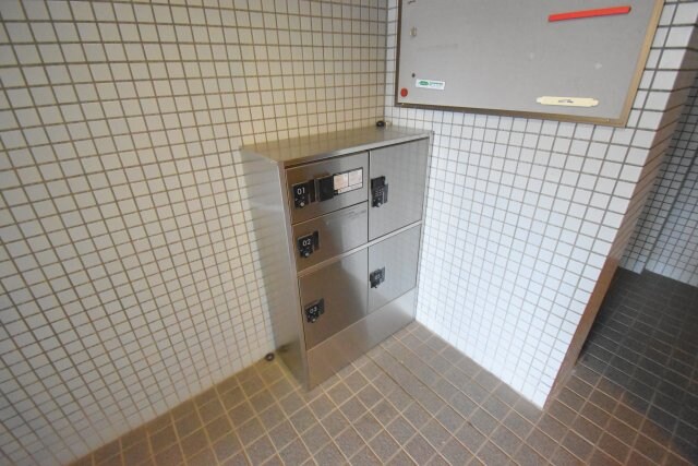 物件内観写真17　(宅配ボックス)