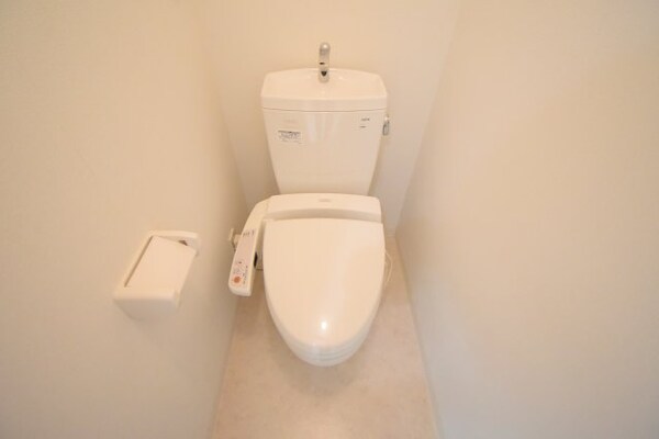 トイレ(※別部屋参考画像です。)