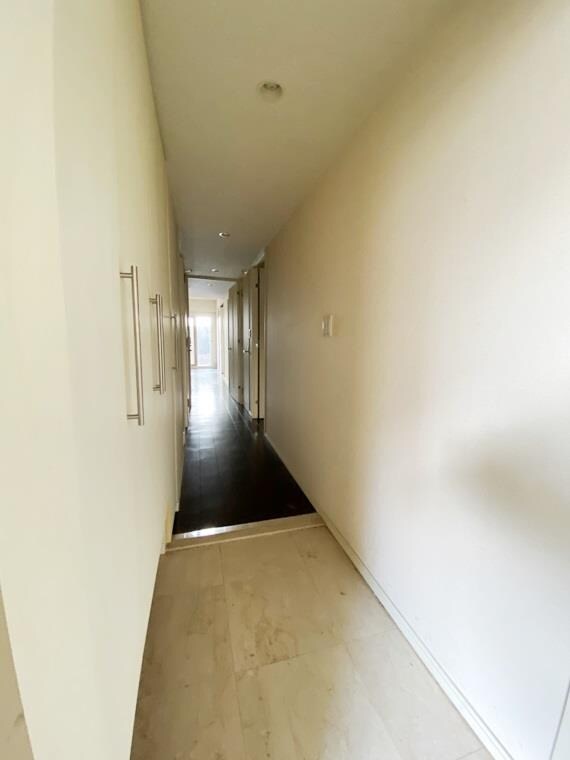 物件内観写真6　(玄関です)