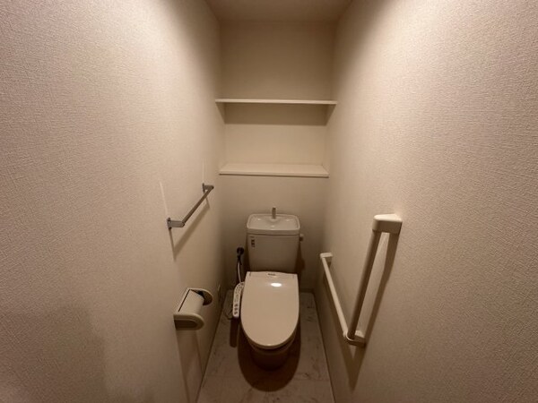 トイレ(※別室参考写真)