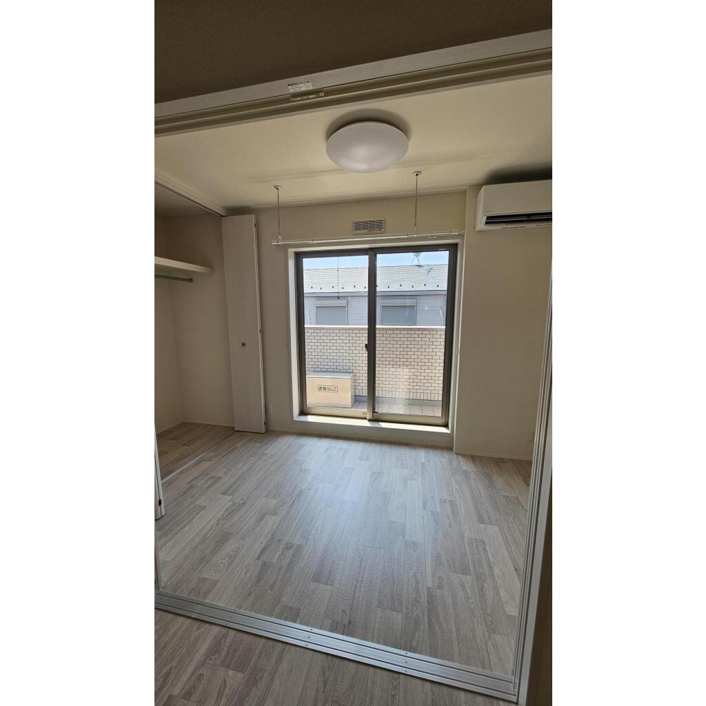 物件内観写真7　(洋室)