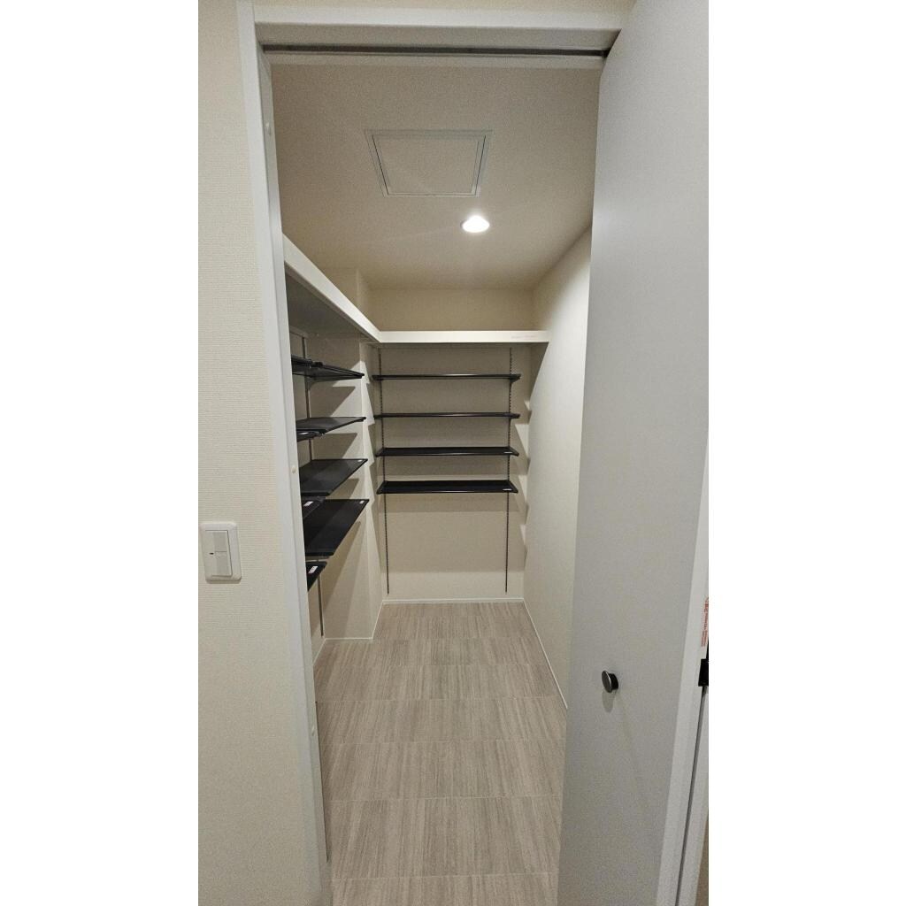 物件内観写真15　(収納)