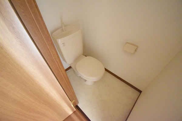 トイレ(別部屋参考写真)
