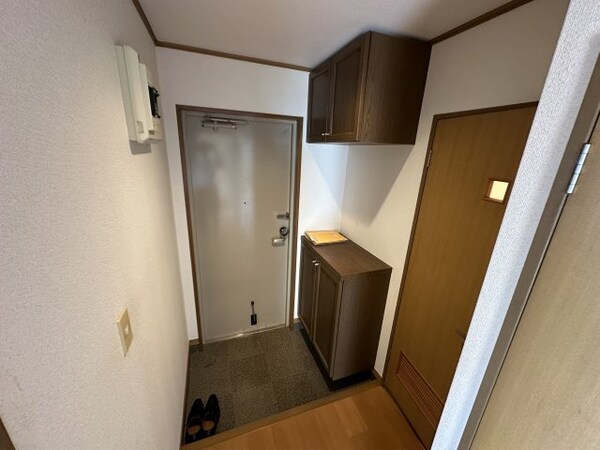 玄関(※間取り反転タイプ（別室）)