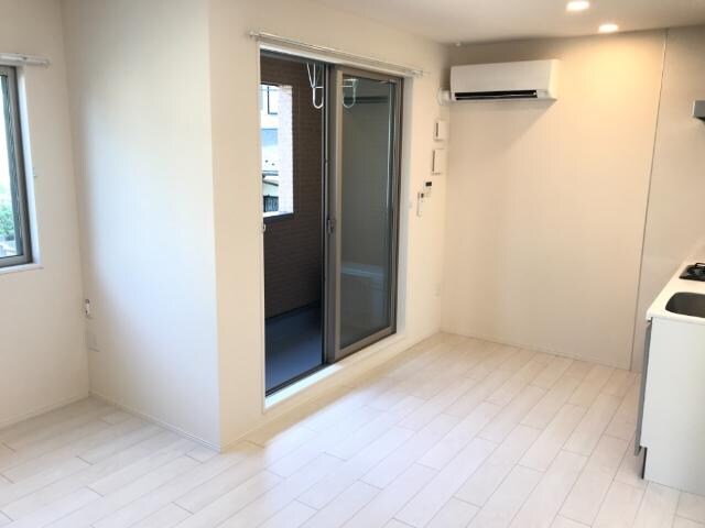 物件内観写真9　(リビング)