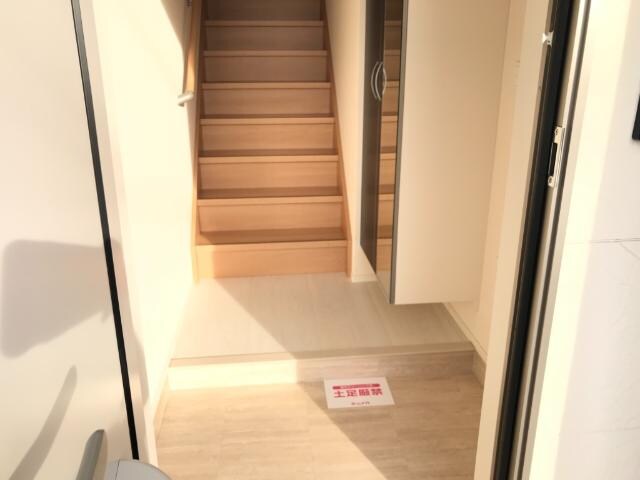 物件内観写真26　(玄関)