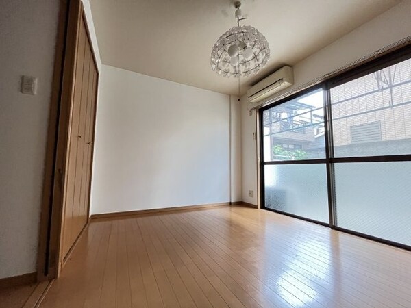 居室(※別部屋写真参照)