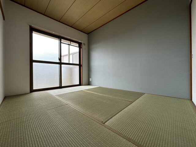 物件内観写真19　(※別室参考写真（洋室にリフォーム予定）)