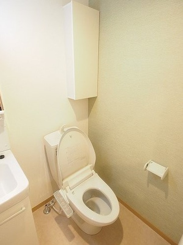 トイレ(同物件別部屋参考写真です。)