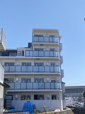 フロンティアタップ横浜大口外観写真