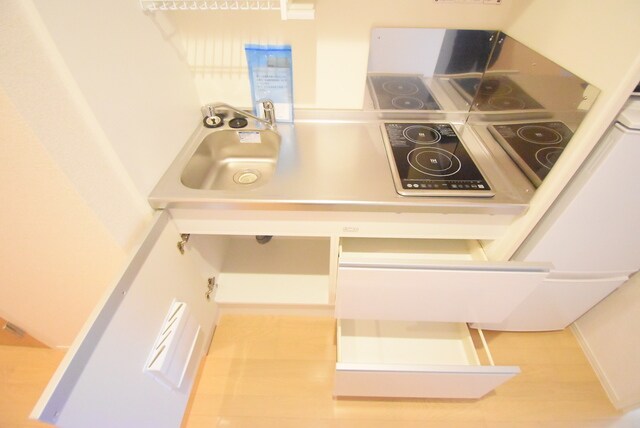 物件内観写真17　(キッチン収納)