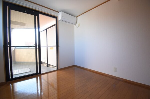 居室(※他の室内写真になります)