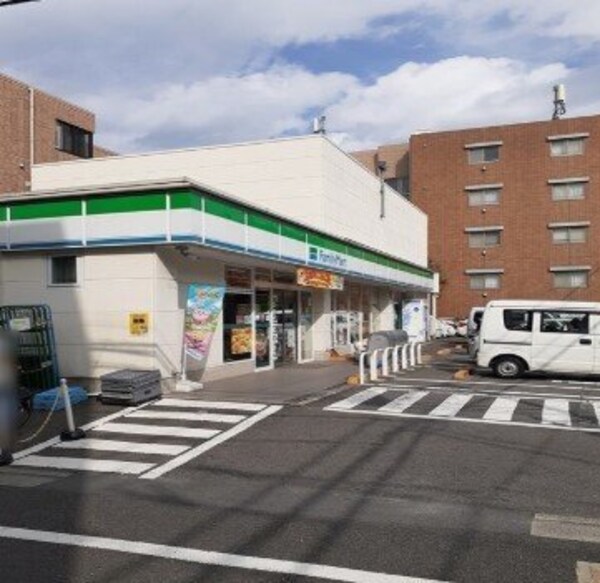 周辺環境(ファミリーマート世田谷2丁目店まで400m)