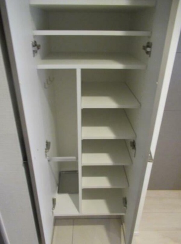 収納(同物件別部屋参考写真です。)