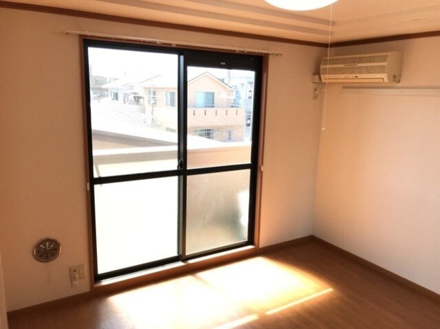 物件内観写真3　(同物件別部屋参考写真です。)