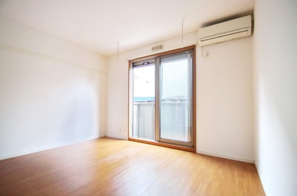 居室(同物件別部屋参考写真です。)