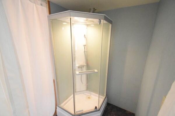 シャワールーム(別部屋参考写真)