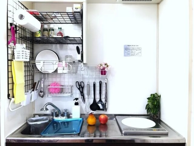 物件内観写真6　(買わなくてよい必要なものがすべてそろったキッチン設備の数々)