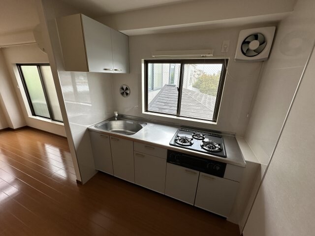 物件内観写真4　(※別室参考写真)