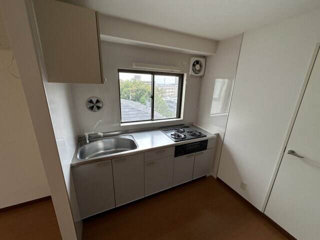 物件内観写真6　(※別室参考写真)