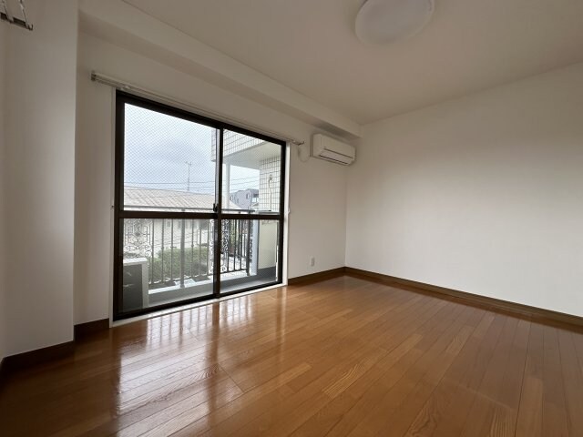 物件内観写真15　(※別室参考写真)