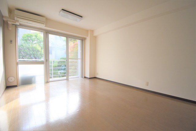 物件内観写真3　(※別室参考写真)