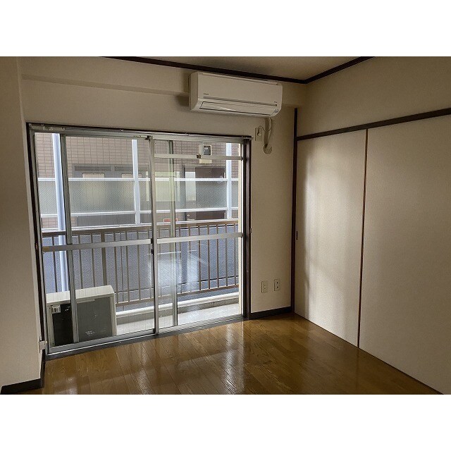 物件内観写真18　(使いやすいリビングです)