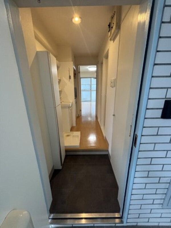 玄関(※別部屋参考画像です。)