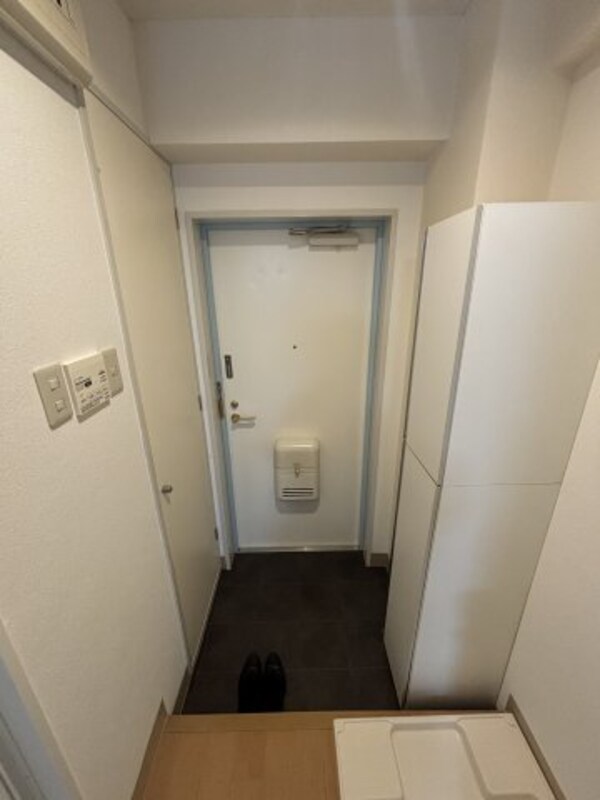 玄関(※別部屋参考画像です。)