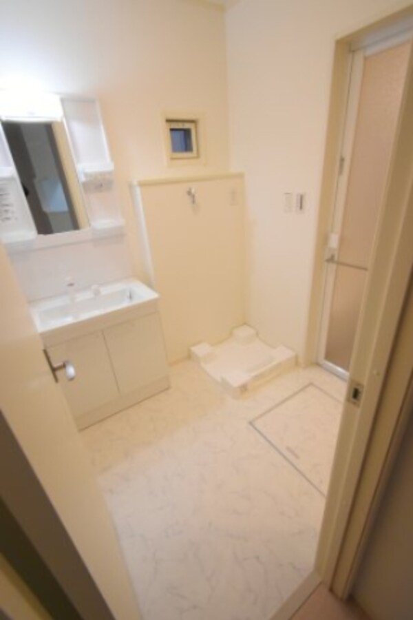 洗面・脱衣所(※他の室内写真になります)