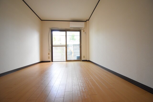 物件内観写真6　(※別室参考写真)